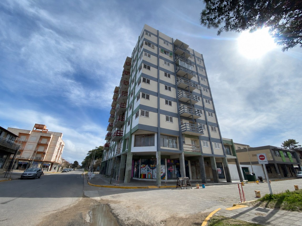 DEPARTAMENTO EN VENTA EN SANTA TERESITA, 3 AMBIENTES CON COCHERA , CERCA DEL MAR