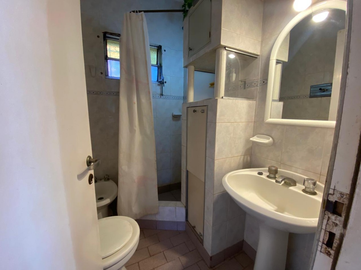 OPORTUNIDAD, CASA 3 AMBIENTES, EXCELENTE UBICACION A METROS DEL MAR