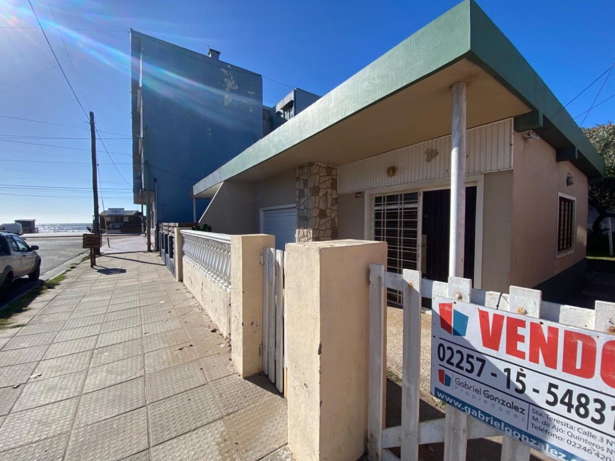 OPORTUNIDAD, CASA 3 AMBIENTES, EXCELENTE UBICACION A METROS DEL MAR