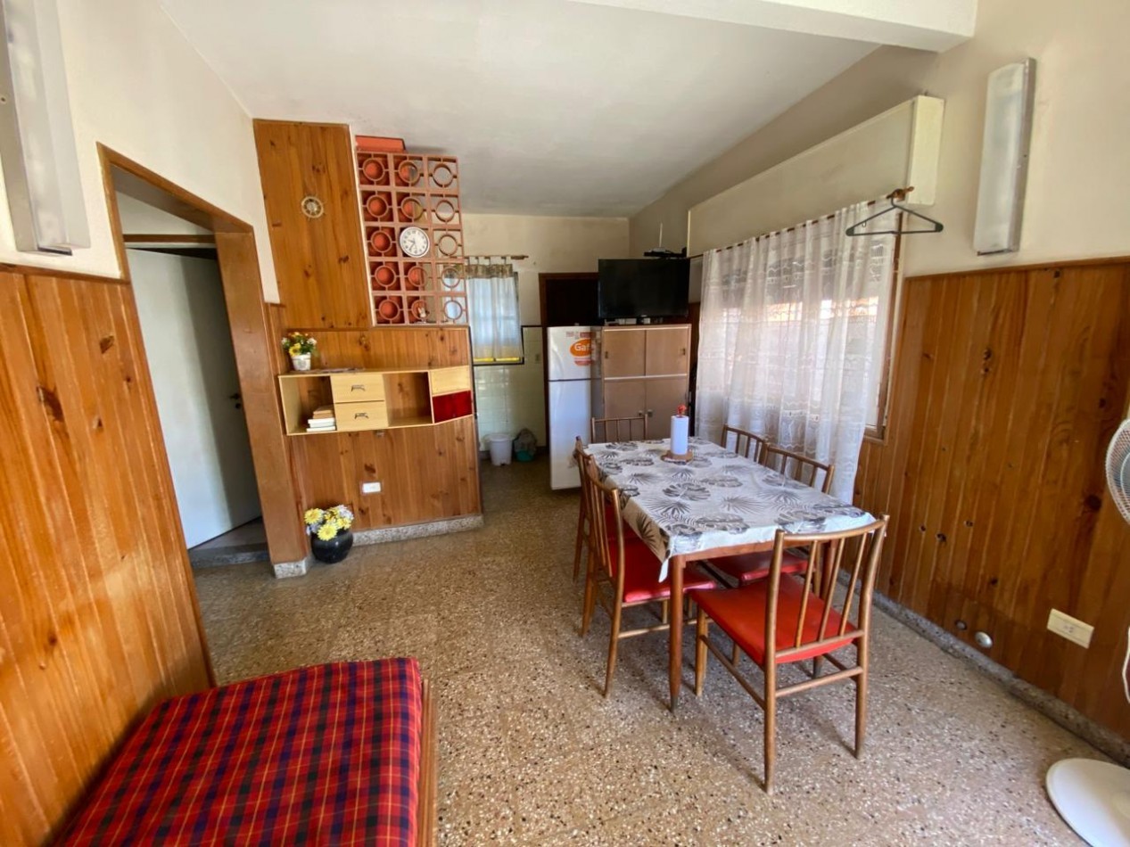OPORTUNIDAD, CASA 3 AMBIENTES, EXCELENTE UBICACION A METROS DEL MAR