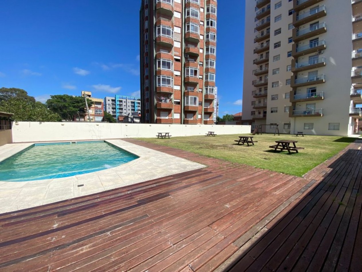 DPTO DE CATEGORIA C/ VISTA AL MAR EN LA COSTA CON ESPECTACULAR PARQUE C/ PISCINA
