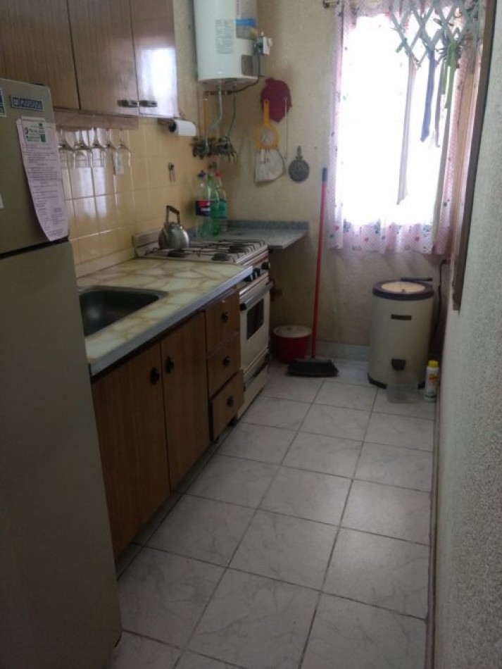 VENTA EN SANTA TERESITA, DEPARTAMENTO 2 AMBIENTES A METROS DEL MAR