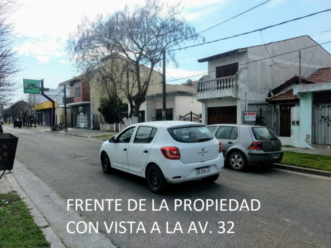 VENTA EN SANTA TERESITA IMPORTANTE CASA 4 AMB + LOCAL AL FRENTE, GAS NATURAL