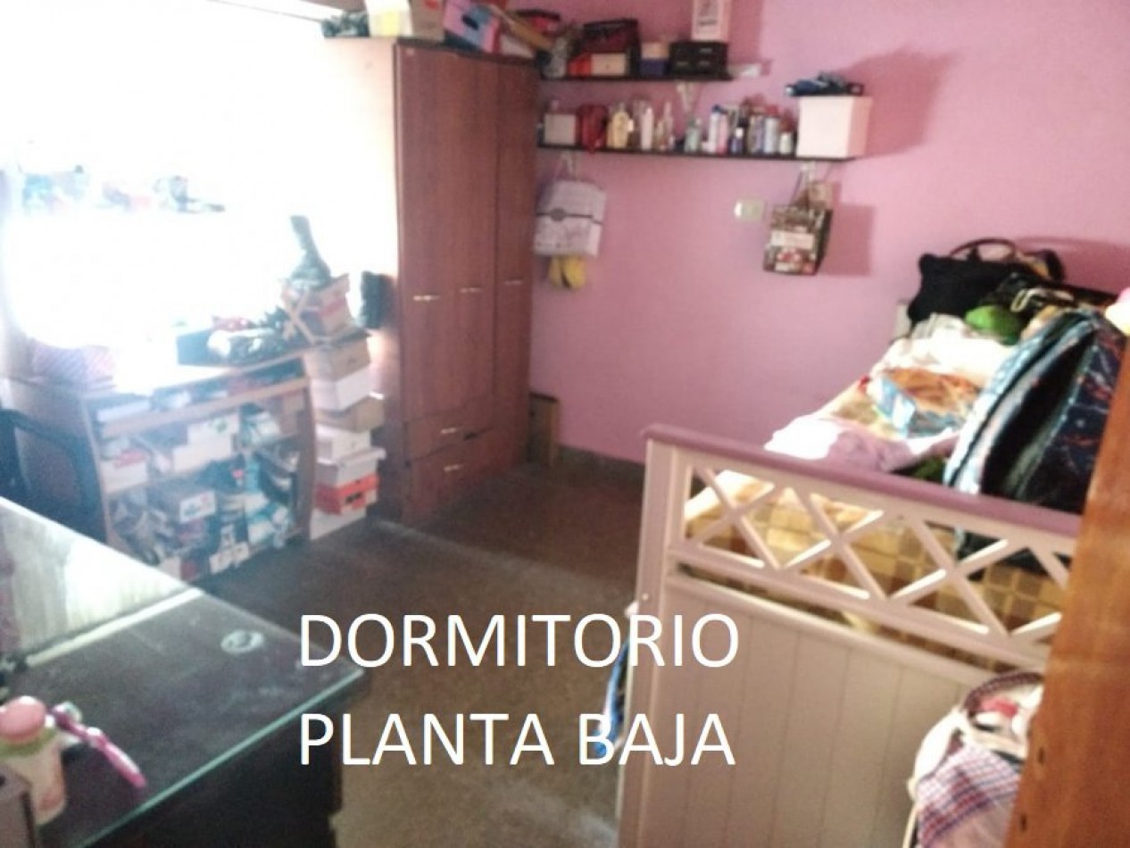VENTA EN SANTA TERESITA IMPORTANTE CASA 4 AMB + LOCAL AL FRENTE, GAS NATURAL