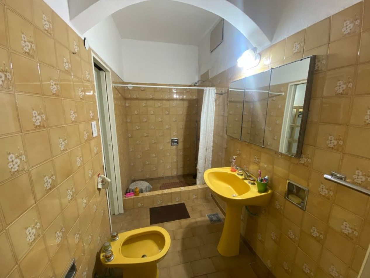 CASA EN VENTA S/LOTE 15X40 MAS DPTO 2 AMBIENTES