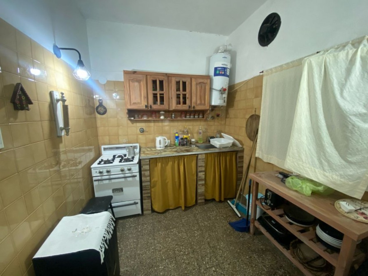 CASA EN VENTA S/LOTE 15X40 MAS DPTO 2 AMBIENTES