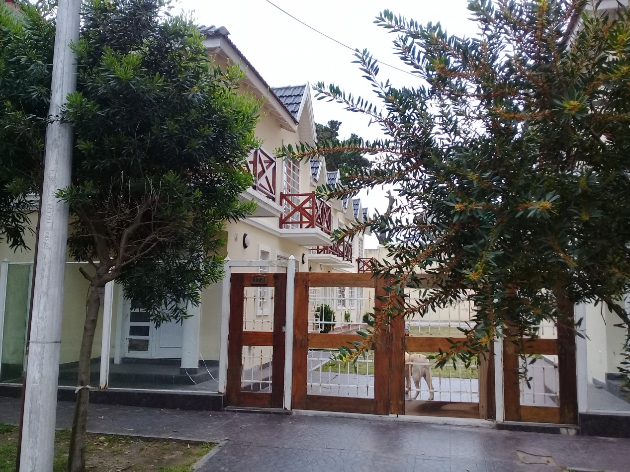 DUPLEX CON COCHERA A 120MT DEL MAR