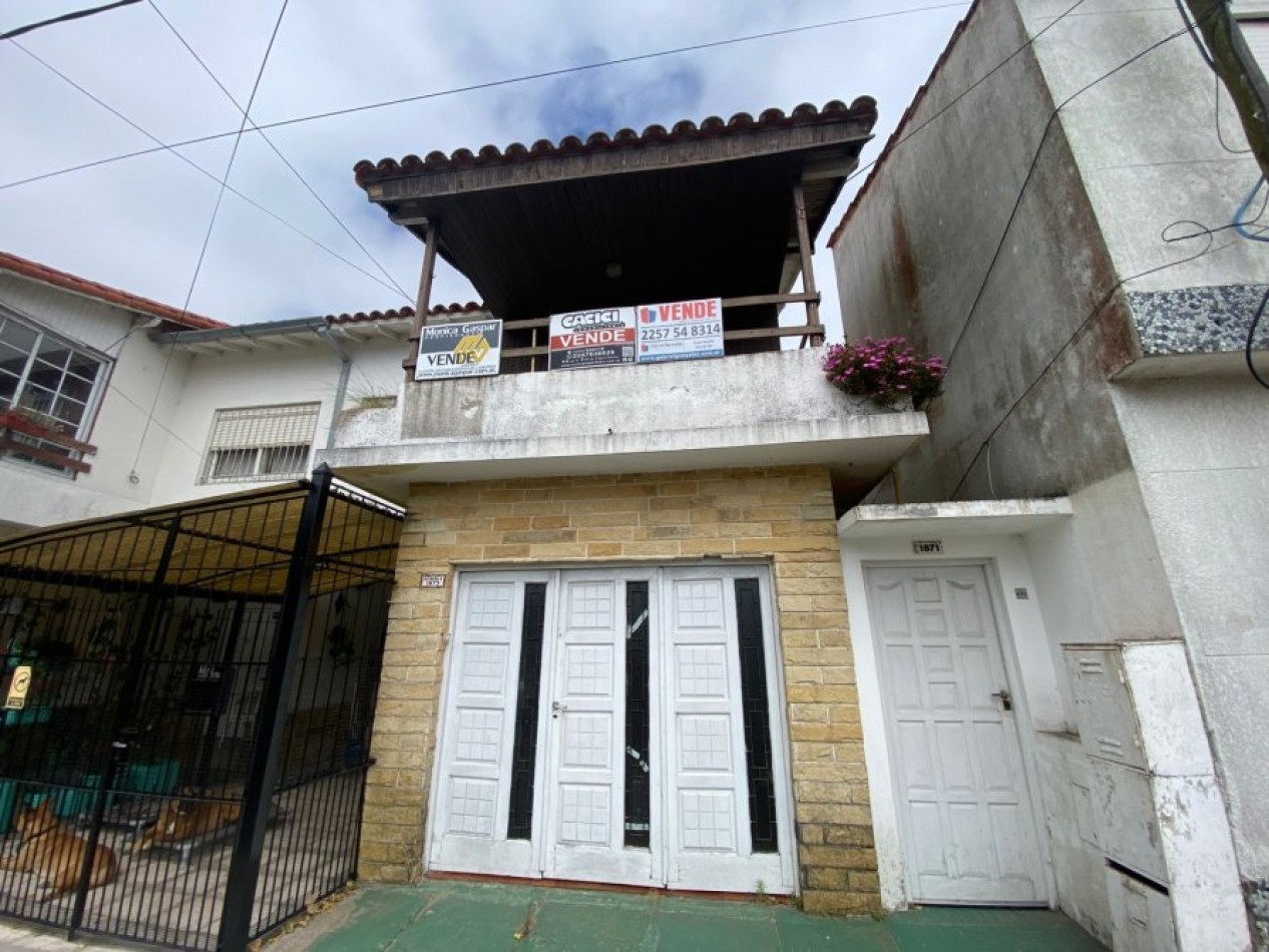 VENTA EN SANTA TERESITA REGIO TRIPLEX, CERCA DEL MAR C/ COCHERA Y GAS NATURAL