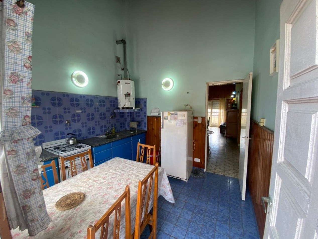 VENTA EN SANTA TERESITA REGIO TRIPLEX, CERCA DEL MAR C/ COCHERA Y GAS NATURAL