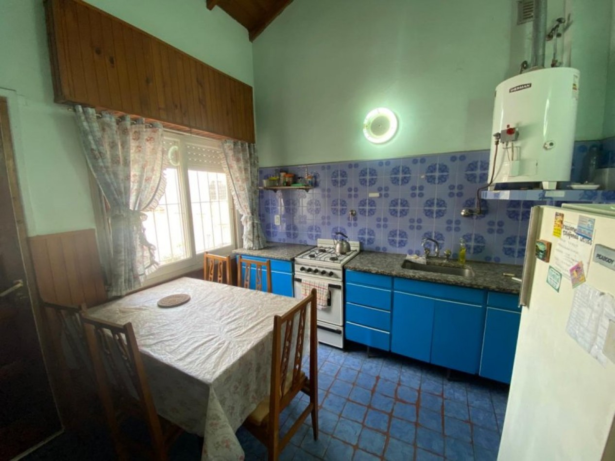 VENTA EN SANTA TERESITA REGIO TRIPLEX, CERCA DEL MAR C/ COCHERA Y GAS NATURAL