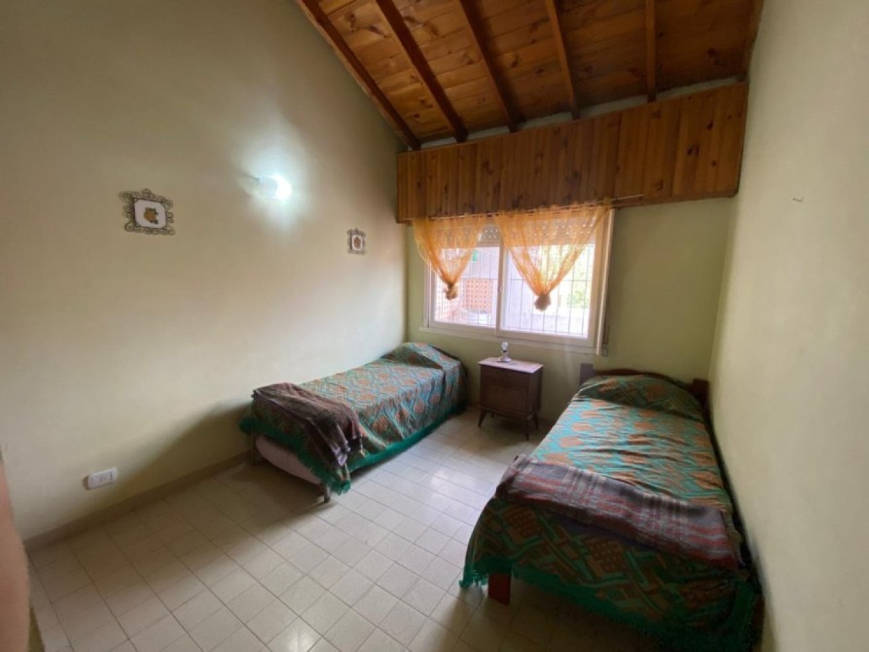 VENTA EN SANTA TERESITA REGIO TRIPLEX, CERCA DEL MAR C/ COCHERA Y GAS NATURAL