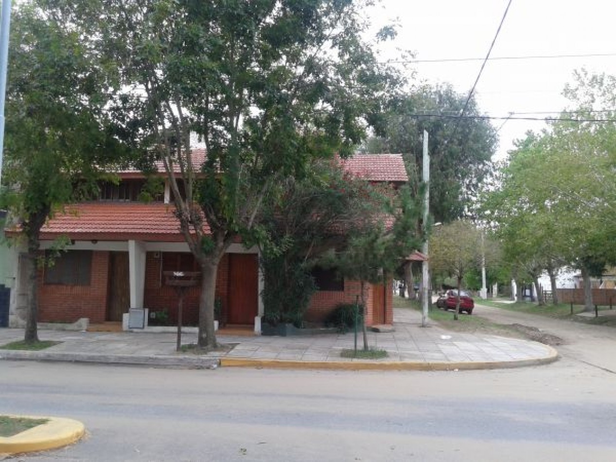 DUPLEX EXCELENTE UBICACION