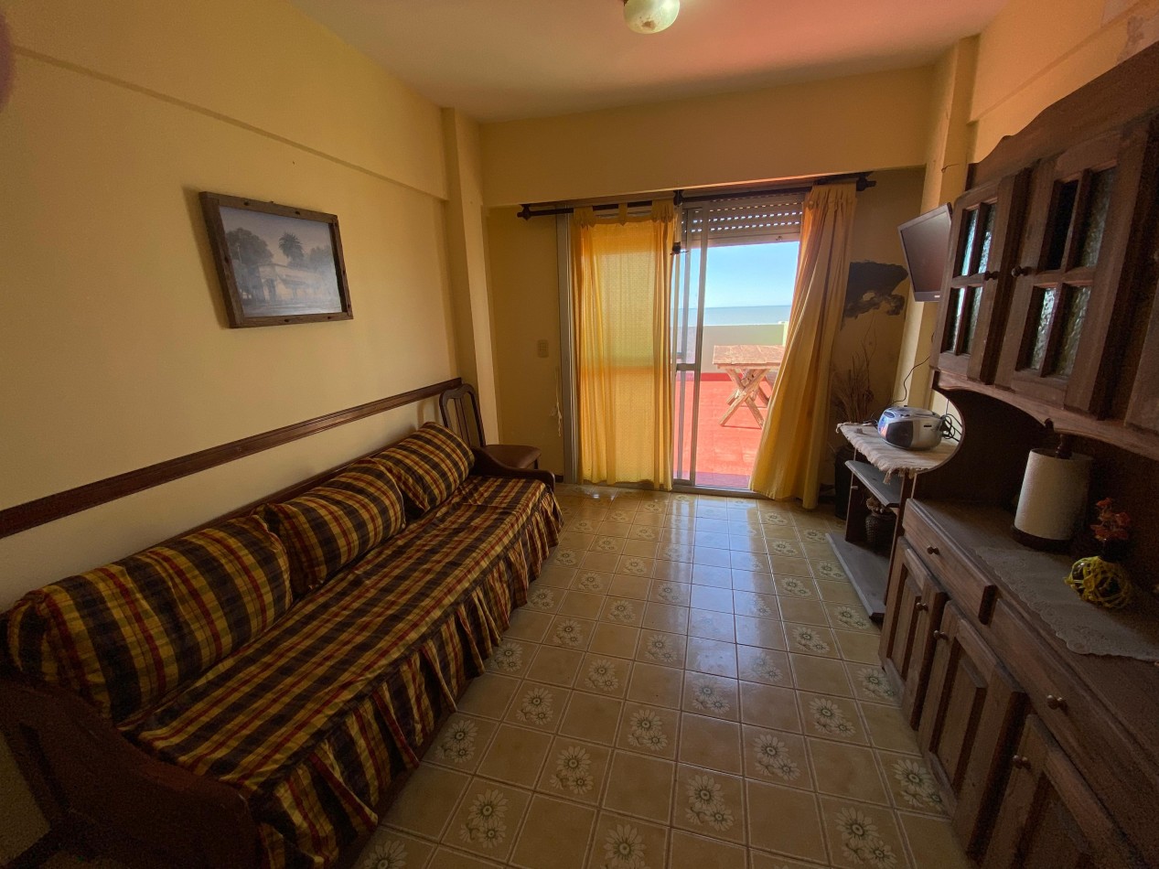 VENTA EN LA COSTA, DEPARTAMENTO CON GRAN TERRAZA PROPIA FRENTE AL MAR