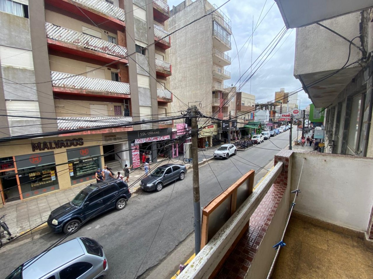 VENTA EN SANTA TERESITA, DEPARTAMENTO SOBRE PEATONAL