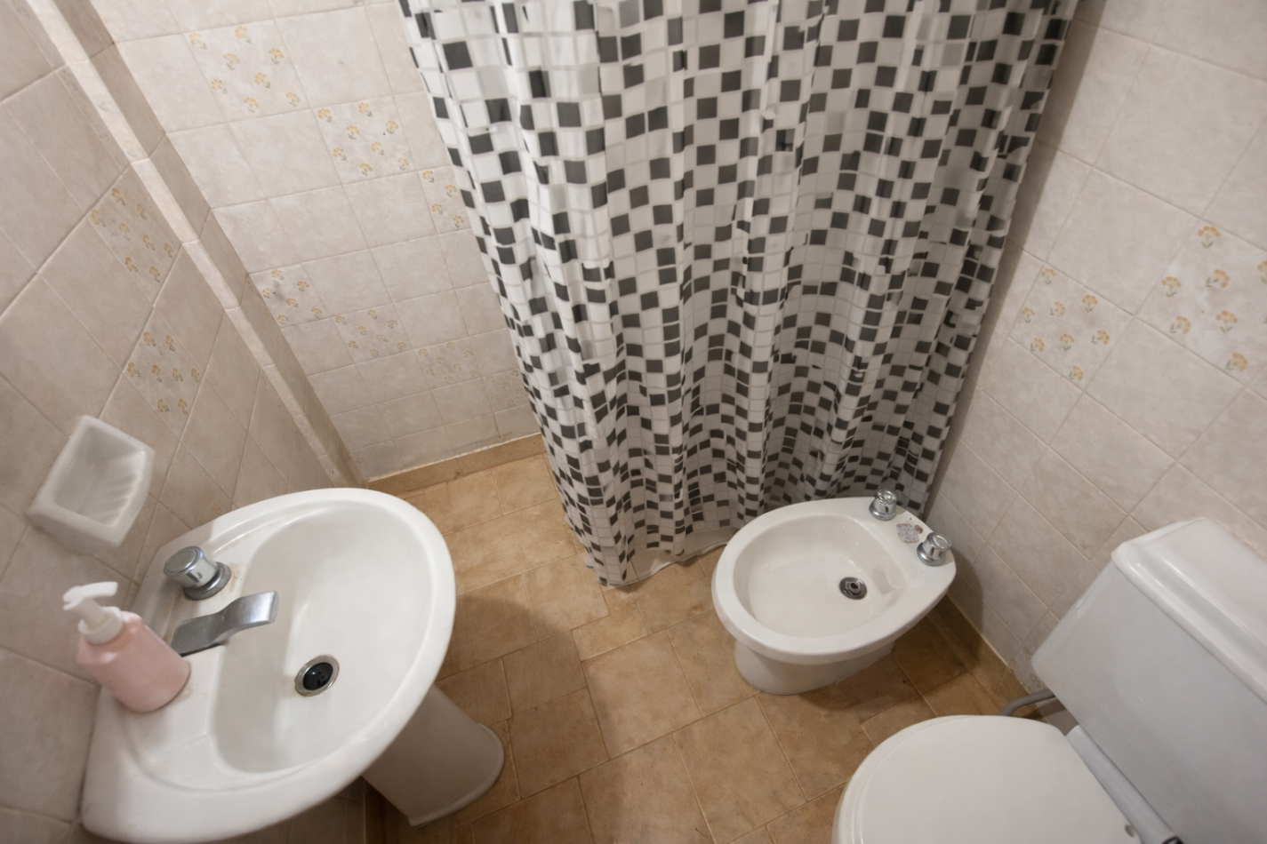 DEPARTAMENTO EN VENTA EN SANTA TERESITA, CON GAS NATURAL