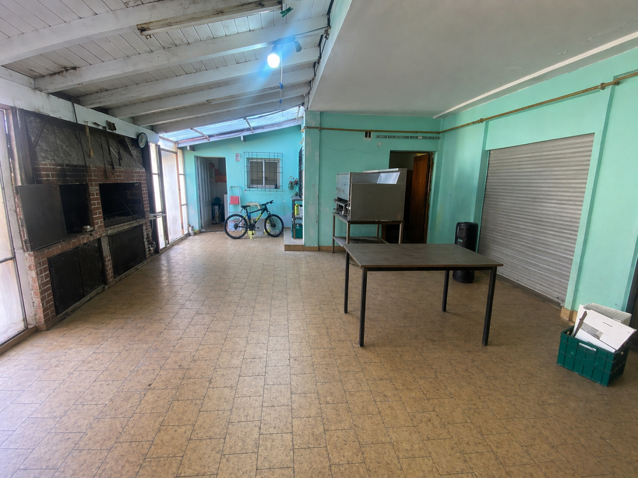 VENTA EN SANTA TERESITA, CASA 5 AMB. EXC UBICACION, S/LOTE 400M2 A ZONA CENTRO ¡OPORTUNIDAD!