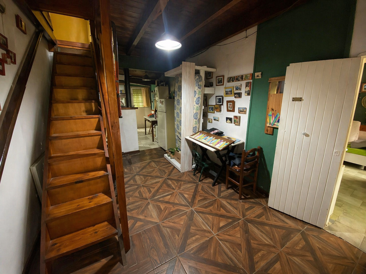 CASA EN VENTA EN SANTA TERESITA, 4 AMBIENTES 