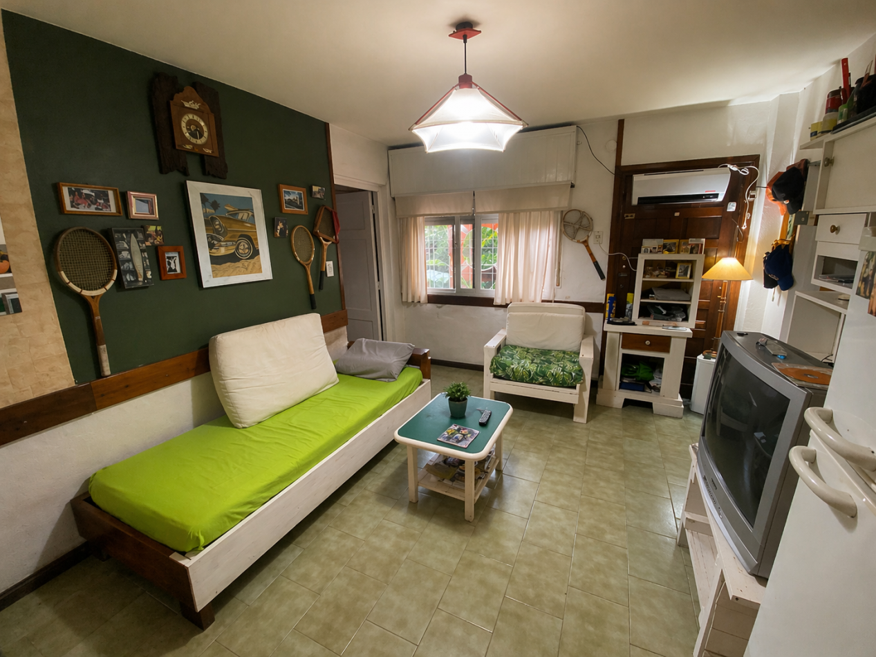 CASA EN VENTA EN SANTA TERESITA, 4 AMBIENTES 
