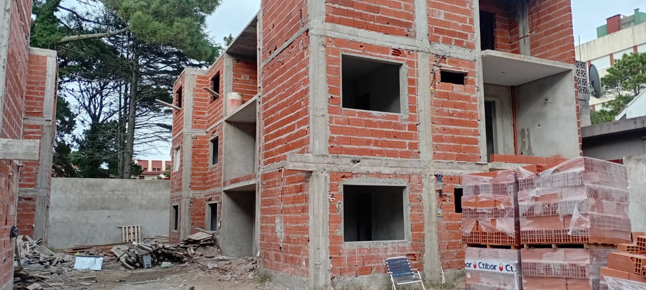 DEPARTAMENTOS EN CONSTRUCCION 