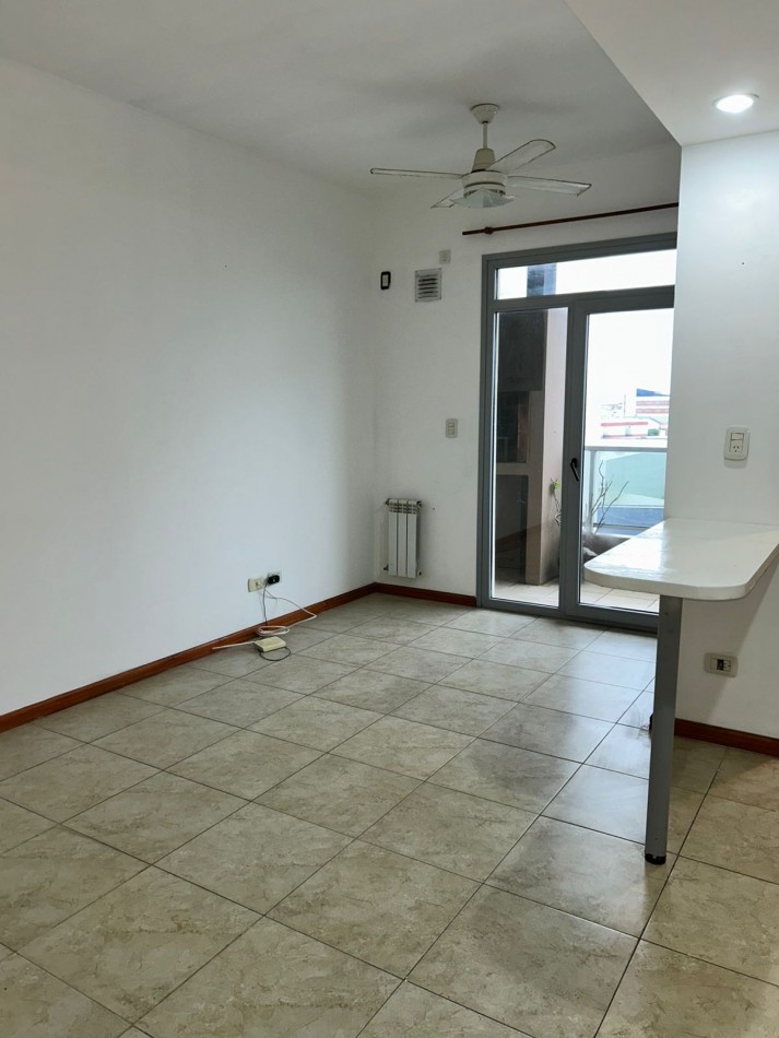 ALQUILER ANUAL DEPARTAMENTO DE 2 AMBIENTES CON GAS NATURAL, SANTA TERESITA