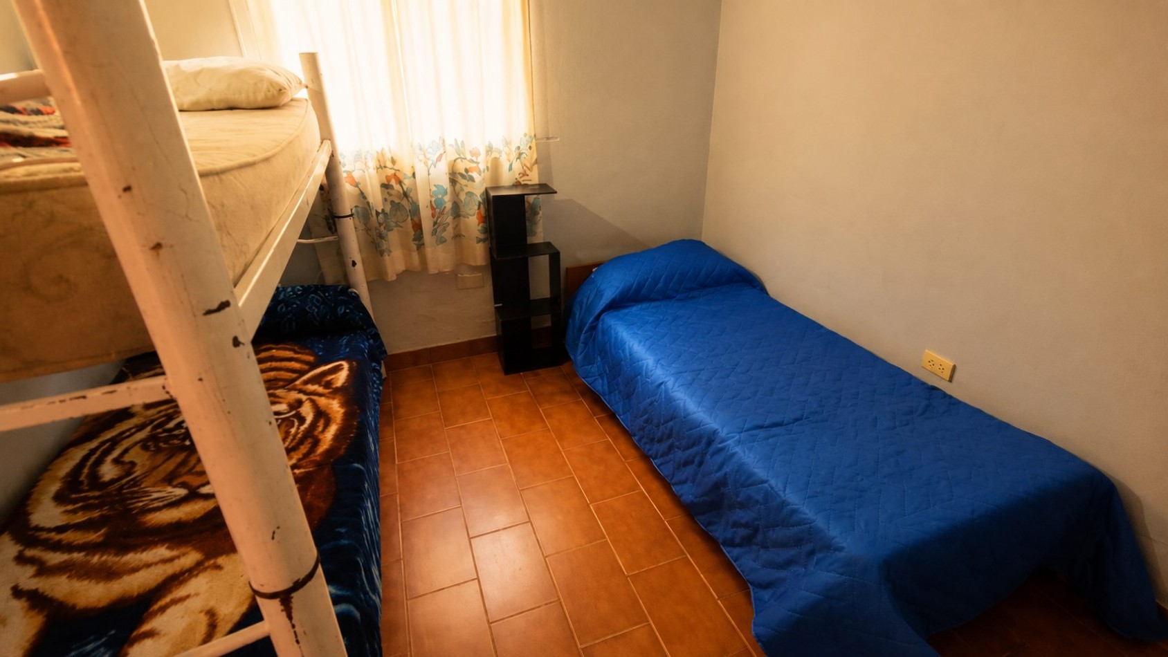 CASA EN PH EN VENTA EN SANTA TERESITA, OPORTUNIDAD!