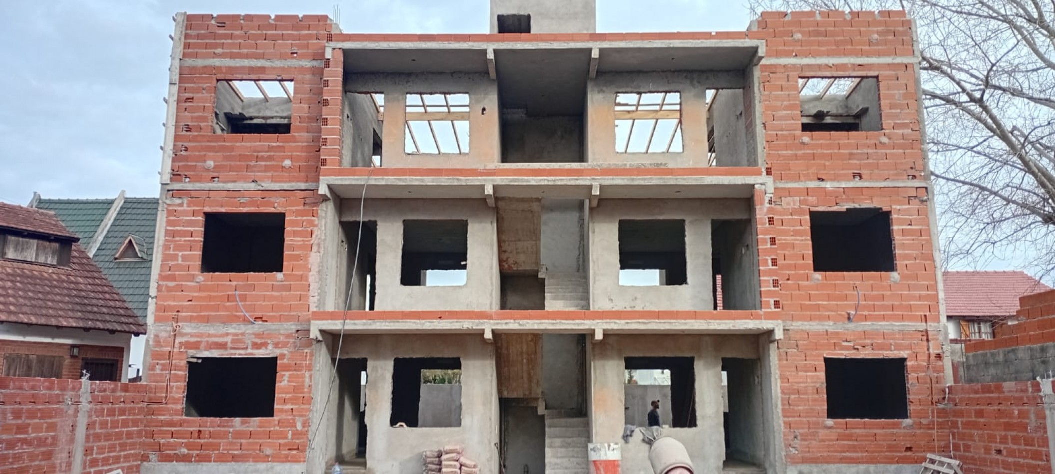 DEPARTAMENTOS EN CONSTRUCCION 