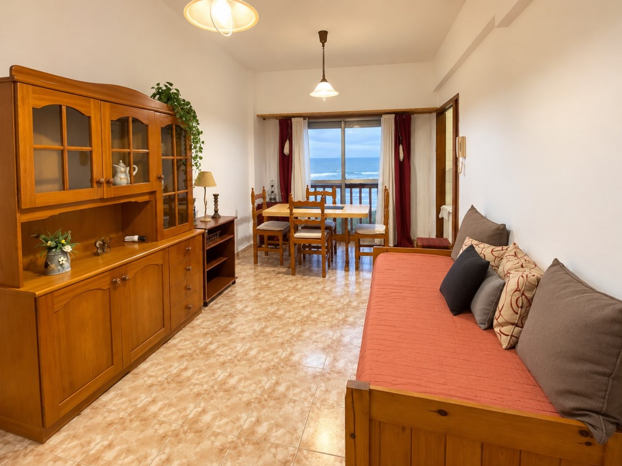VENTA EN SANTA TERESITA, DEPARTAMENTO FRENTE AL MAR