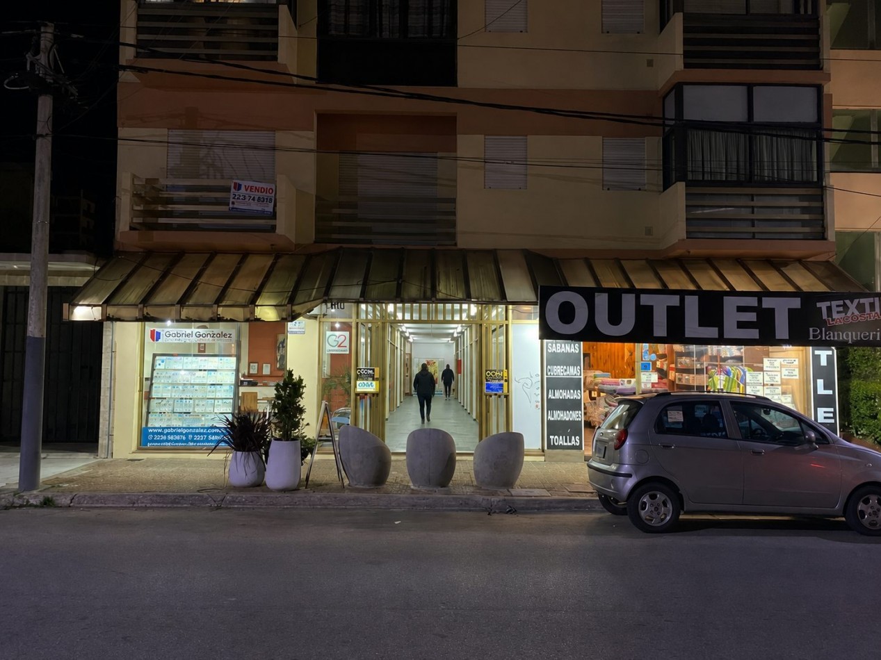 VENTA EN SANTA TERESITA GALERIA COMERCIAL C/12 LOCALES EN BLOCK - EXCELENTE OPORTUNIDAD DE INVERSION EN PLENO CENTRO