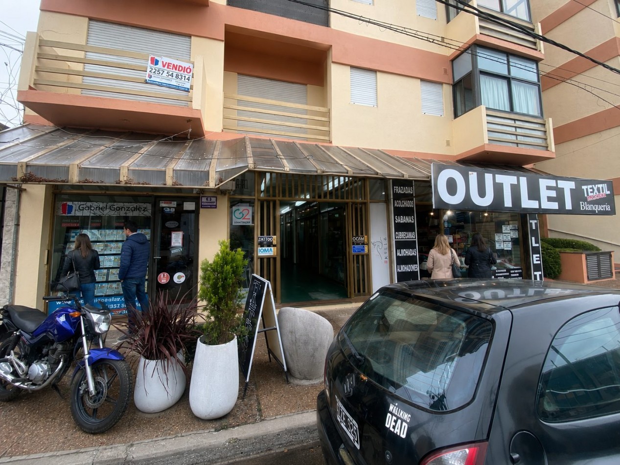 VENTA EN SANTA TERESITA GALERIA COMERCIAL C/12 LOCALES EN BLOCK - EXCELENTE OPORTUNIDAD DE INVERSION EN PLENO CENTRO