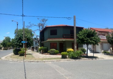 VENTA EN SANTA TERESITA, CASA 4 AMB. GAS NATURAL, ZONA RESIDENCIAL