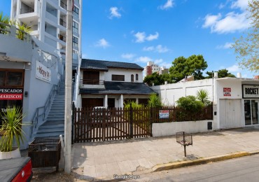 VENTA EN SANTA TERESITA, CASA 5 AMB. EXC UBICACION, EN ZONA CENTRO IDEAL DESARROLLO INMOBILIARIO / COMERCIAL , FACILIDADES, OPORTUNIDAD DE NEGOCIO