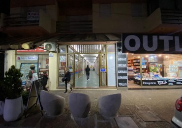 VENTA EN SANTA TERESITA GALERIA COMERCIAL C/12 LOCALES EN BLOCK - EXCELENTE OPORTUNIDAD DE INVERSION EN PLENO CENTRO